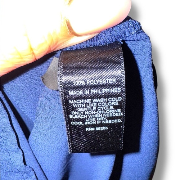 Express Blue Short‎ Sleeve Blouse Sz M EUC - Picture 4 of 7